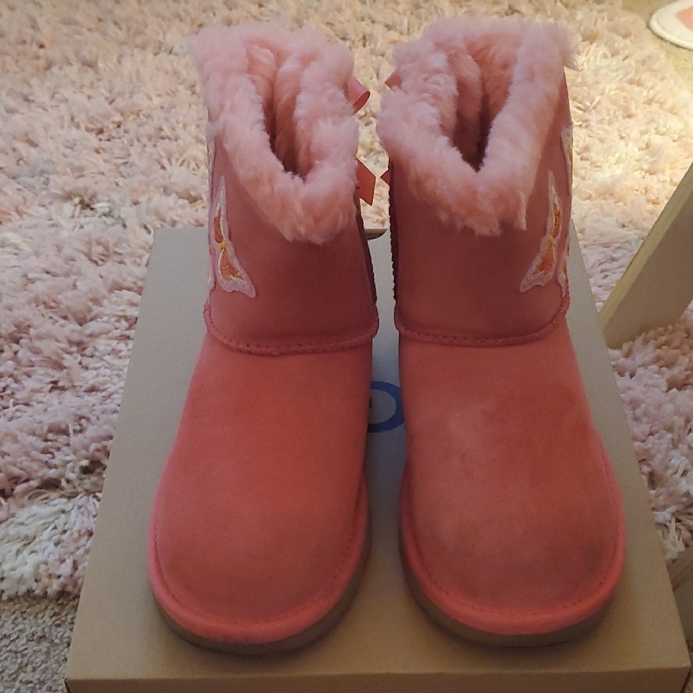UGG Pink Kids Boots with Butterfly Design - Picture 2 of 6
